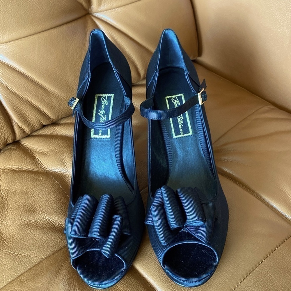 Beverly Feldman Grosgrain Ribbon Bow Peep Toe Pumps Heels NWT